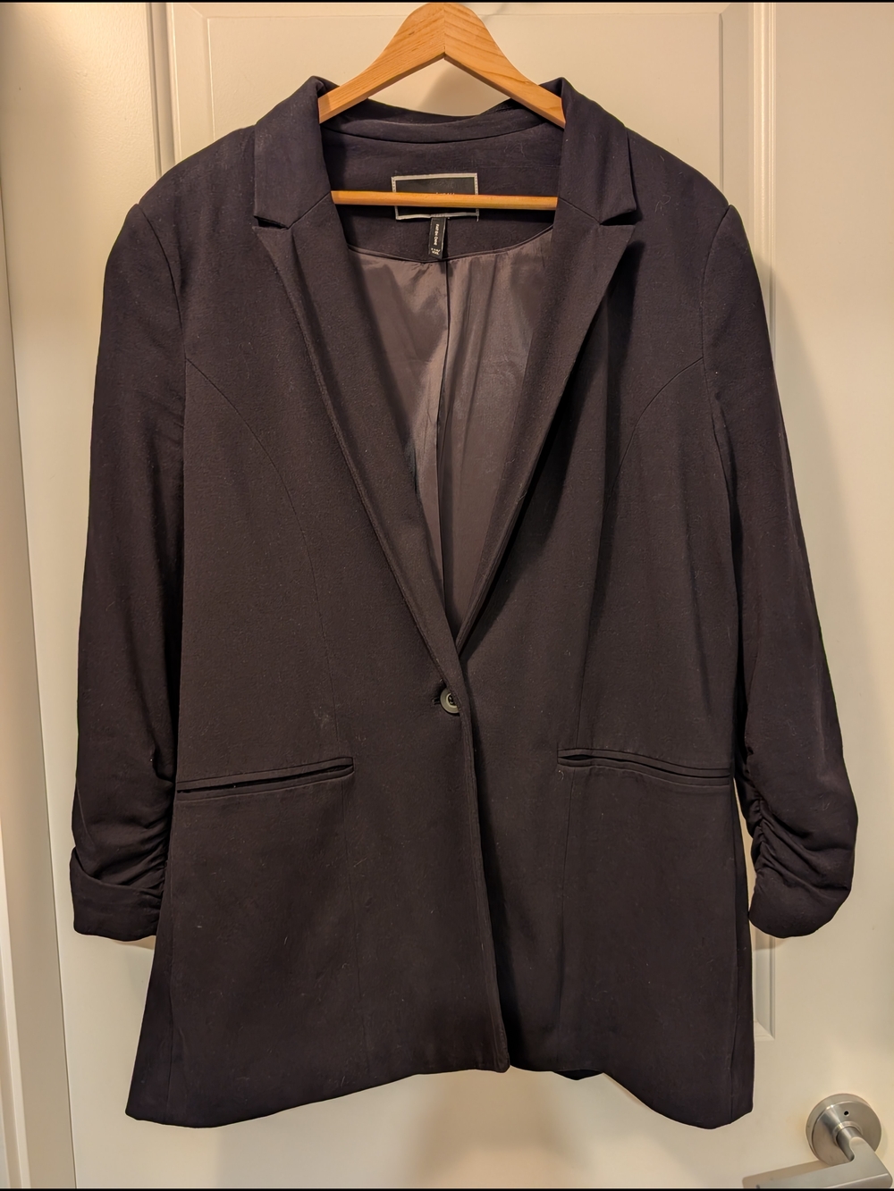 le chateau Women's Black Single-Button Blazer 3/4 Sleeve